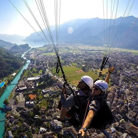 弗罗拉度假屋 因特拉肯